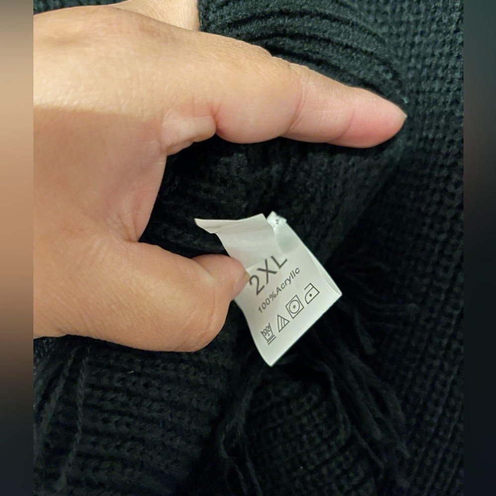 SHEIN Sweater - Picture 3 of 3
